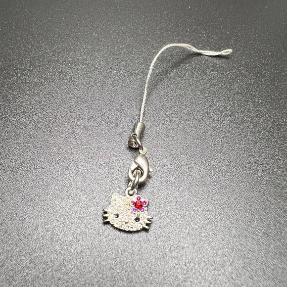 Avon Hello Kitty Anywhere Charm - Picture 2 of 3
